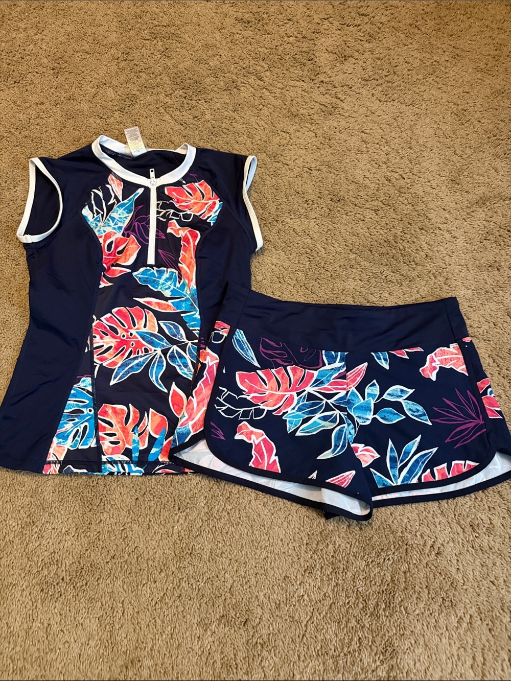 Tommy Bahama ladies two-piece resort set size small